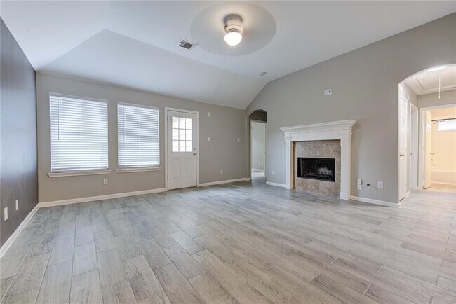 Building Photo - 21714 Mansfield Bluff Ln