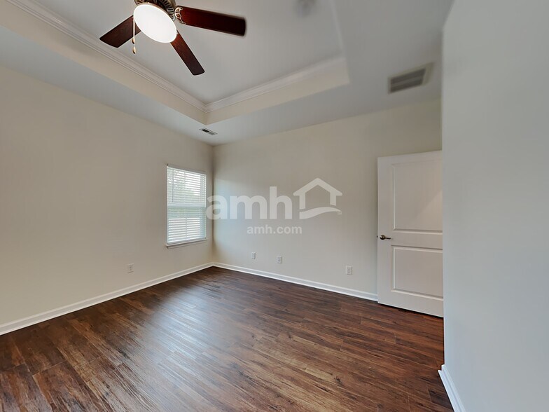 Building Photo - 252 Thames Valley Dr