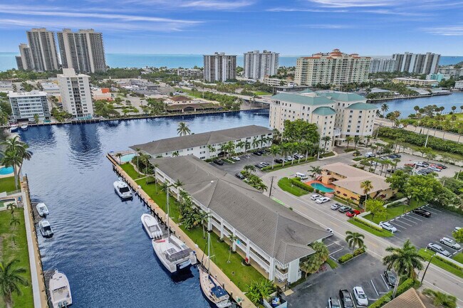 Building Photo - 2895 NE 32nd St