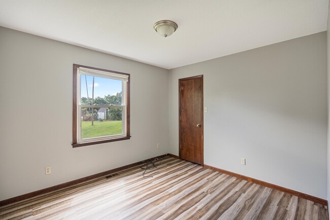 Building Photo - 2834 SE Glenside Ct