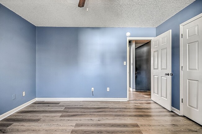 Building Photo - 360 Britton Ave