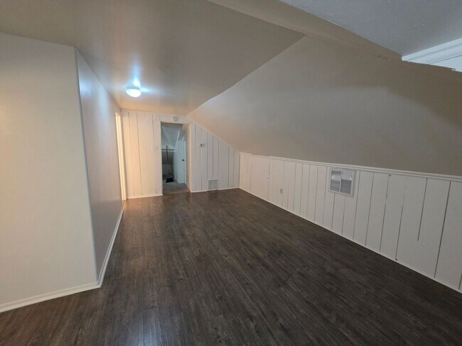 Building Photo - 170 N 100 E