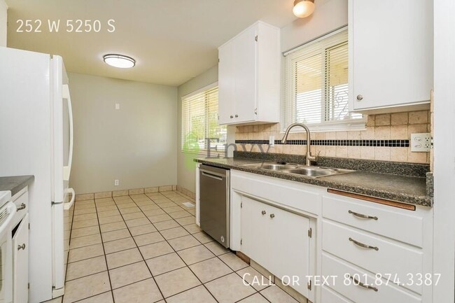 Building Photo - 252 W 5250 S