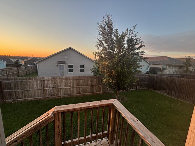 Building Photo - Spacious Schertz Home Near Randolph AFB