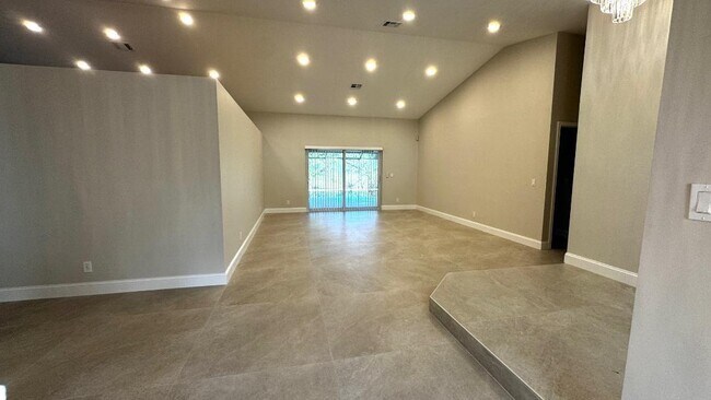 Building Photo - 11822 Island Lakes Ln