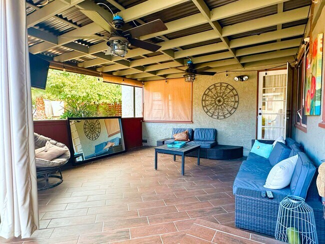 Building Photo - Welcome to your new home located centrally...