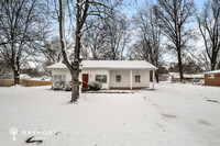 Building Photo - Cozy 3-Bedroom Home with Fresh Updates