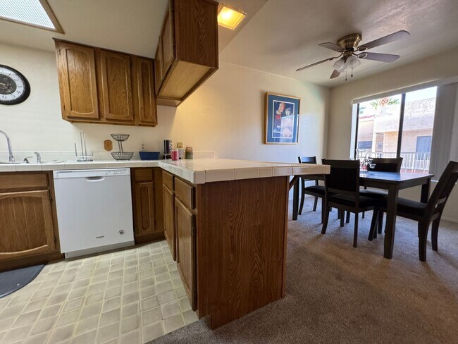 Building Photo - 2BR 2 BA Furnished  Condo across from Colorado Rivergated entry
