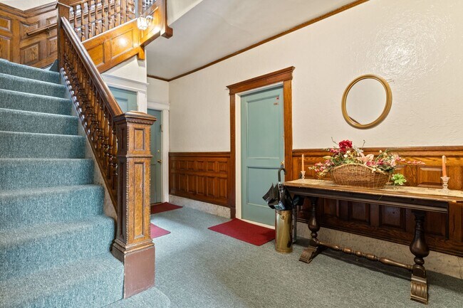 Building Photo - 130 Longwood Ave