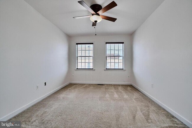 Building Photo - 1546 S Hanover St