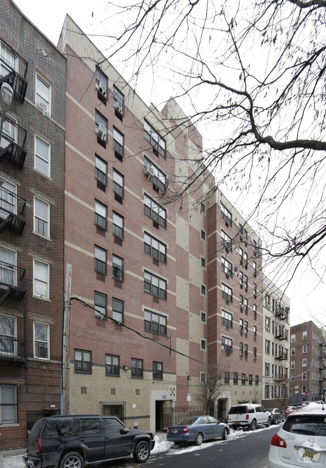 Building Photo - 2240 Walton Ave