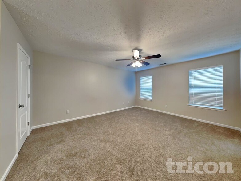 Building Photo - 3869 Alderwoods Dr