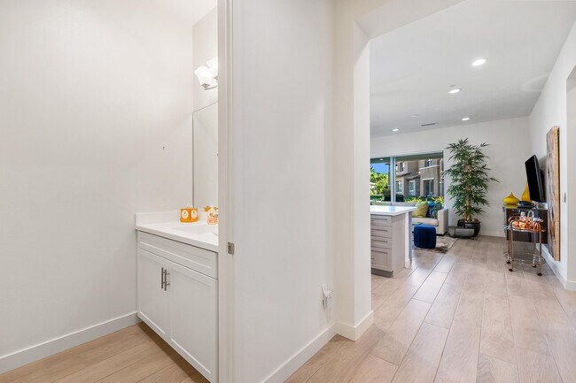 Building Photo - 1701 Retreat Cir