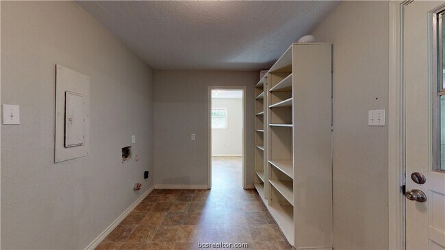 Building Photo - 4814 Afton Oaks Dr