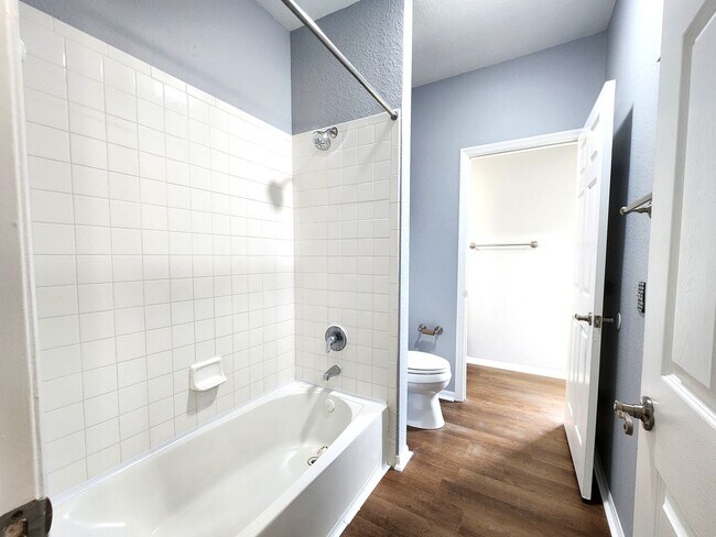 Building Photo - 3rd Floor Condo; Gated Community; Resort S...