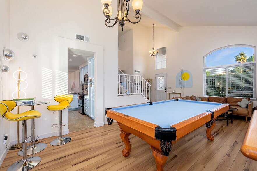 Building Photo - 3514 N Diego