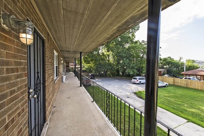 Building Photo - 2109 S 5th Ave Maywood, IL 60153