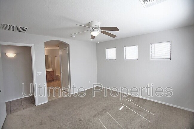 Building Photo - 25873 W Hilton Ave