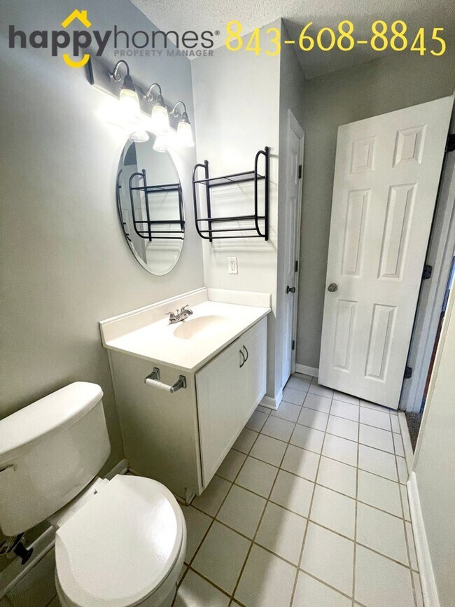 Building Photo - Updated 3 Bedroom, 2 Bath Condo in Carolina Cove of West Ashley!