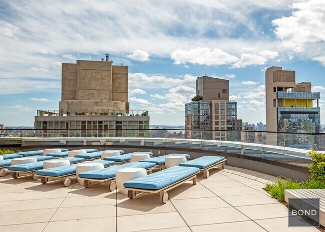Building Photo - 776 Sixth Avenue