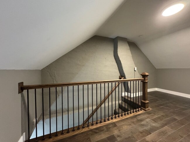 Building Photo - LARGE One Bedroom in Downtown Emmaus