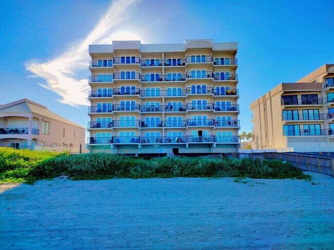 Building Photo - 5605 Gulf Blvd