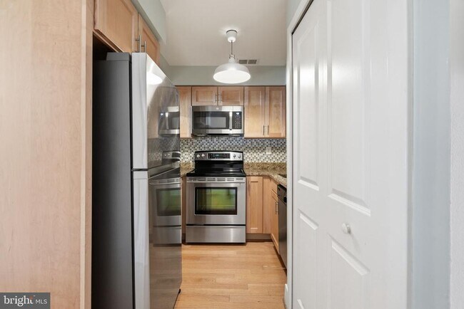 Building Photo - 1413 11th St NW