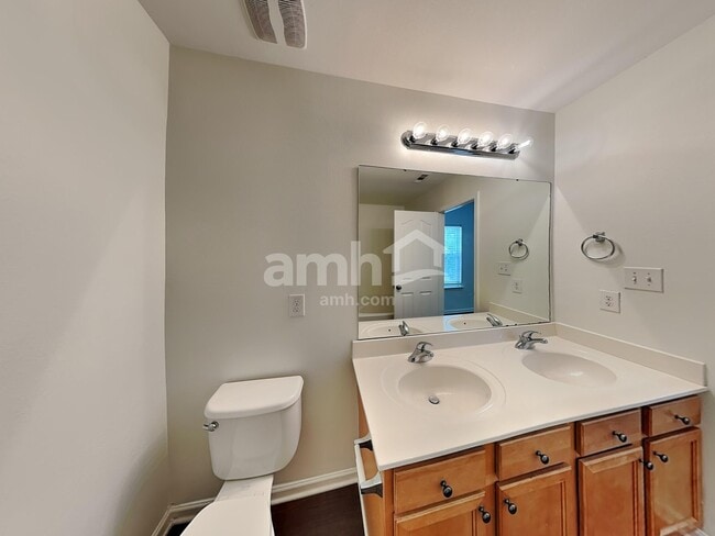 Building Photo - 9624 Eagle Feathers Dr