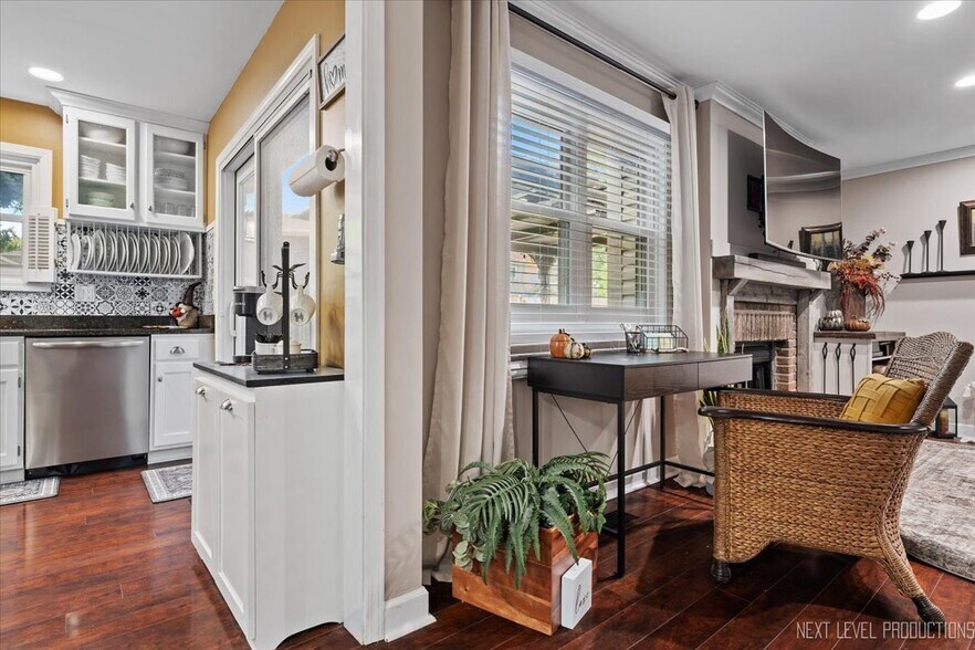 Building Photo - 3484 Fox Hill Rd