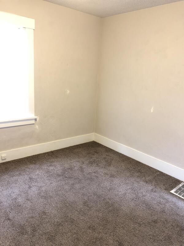 Building Photo - 810 21st St