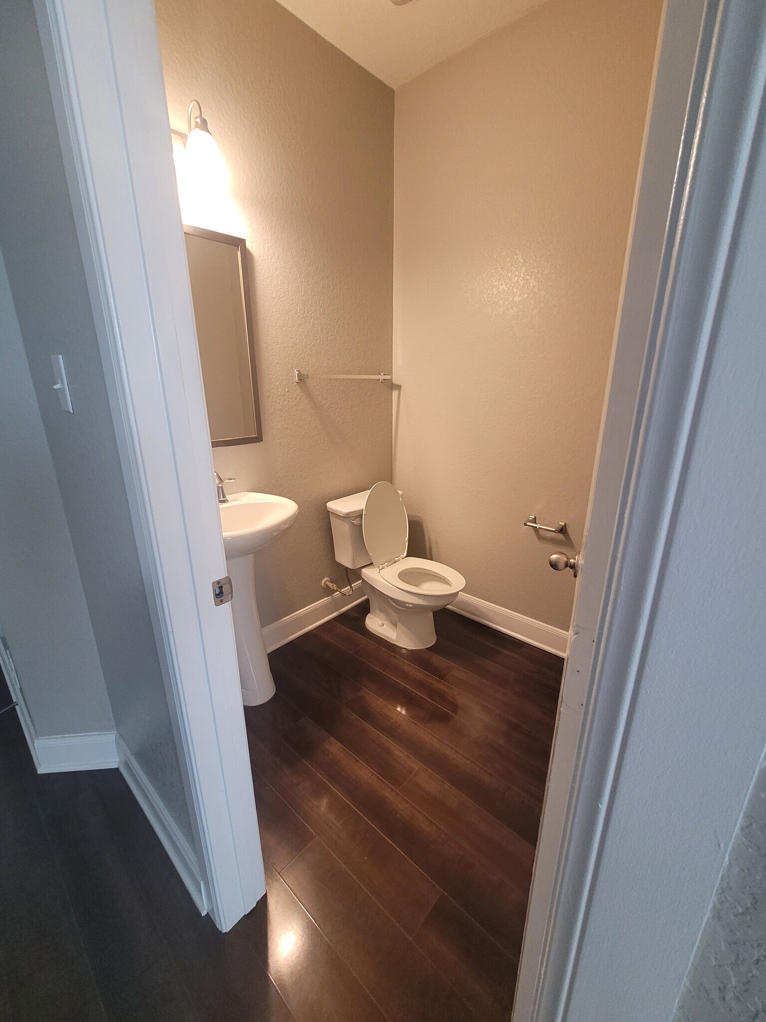 Half bath - 2502 Villa Rufina
