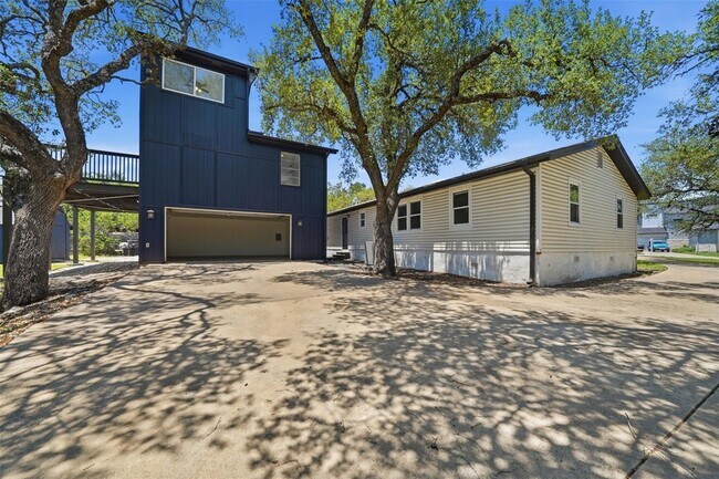 Building Photo - 14405 Tucumcari Trail