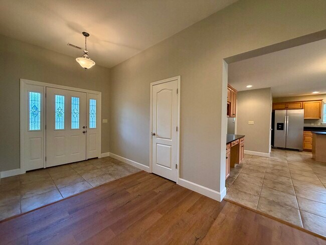 Building Photo - 2007 Ruby Oaks Ct