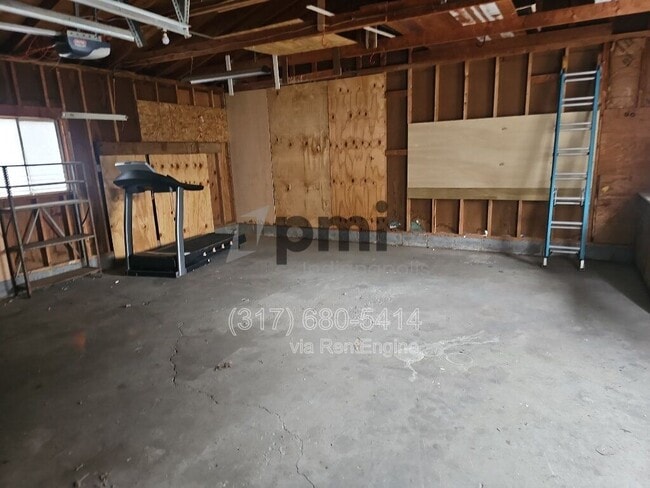 Building Photo - 7056 Caroline Ave