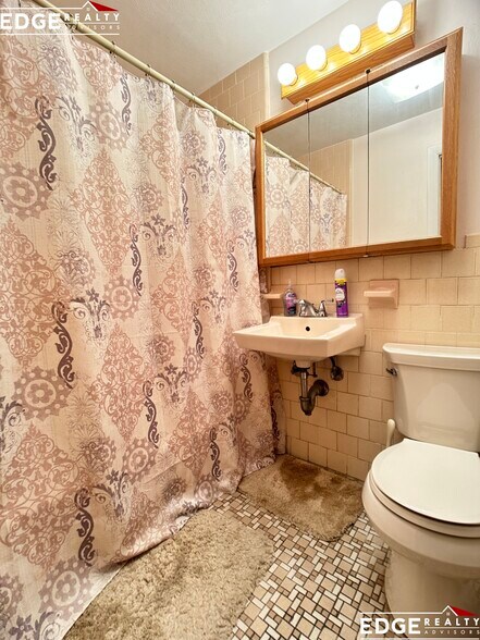 Building Photo - 39 Englewood Ave