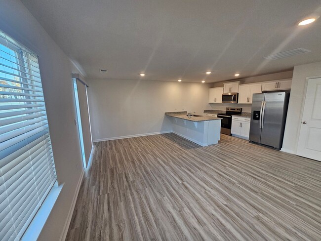 Building Photo - Brand New Townhome in Great North Charlott...