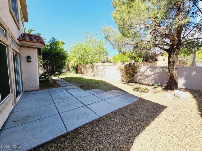 Building Photo - 1725 Wandering Winds Way