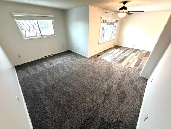 Building Photo - Charming 3 Bed 1 Bath Single Family Home W/ Fully Fenced Yard and Garage!