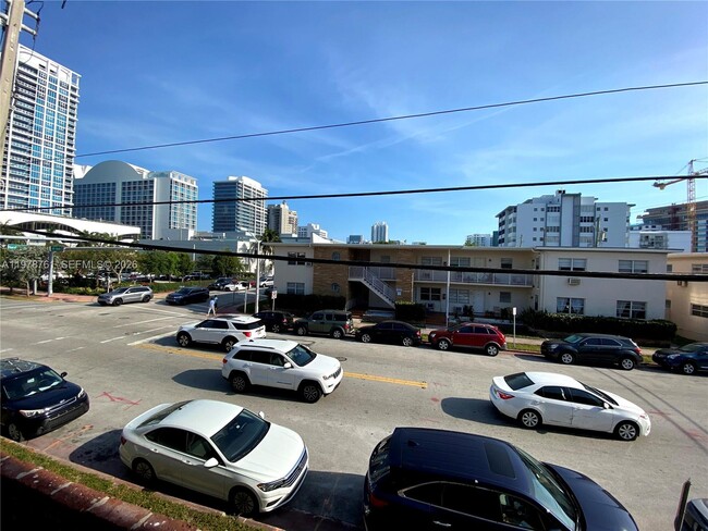 Building Photo - 305 69th St