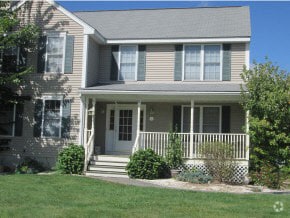 Building Photo - 2 Pine Bluff