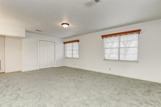 Building Photo - 6831 Reed Rd