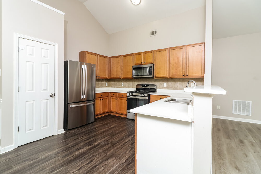 Building Photo - 2839 Stonewall Ln SW