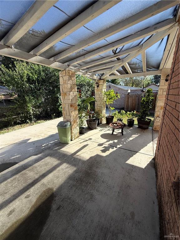 Building Photo - 27 S 6th St