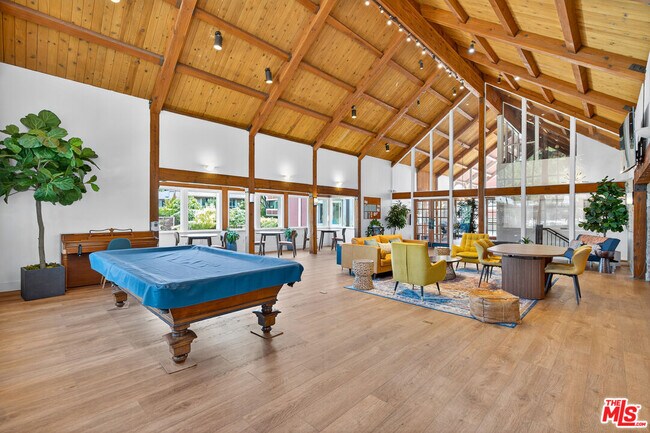 Building Photo - 6305 Green Valley Cir