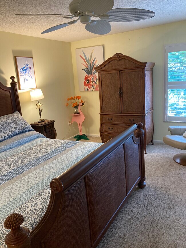 Building Photo - 5350 Myrtle Wood