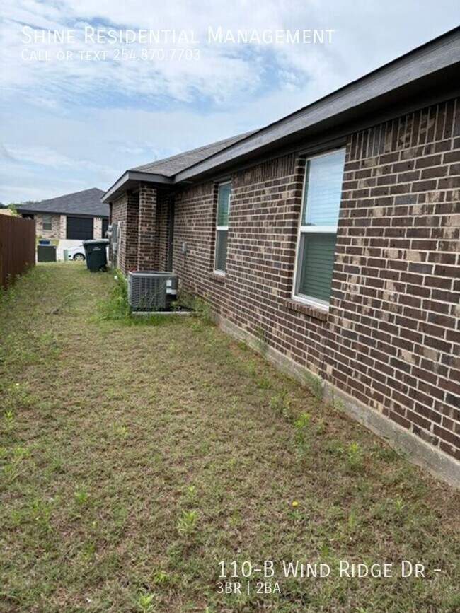 Building Photo - 110 Wind Ridge Dr