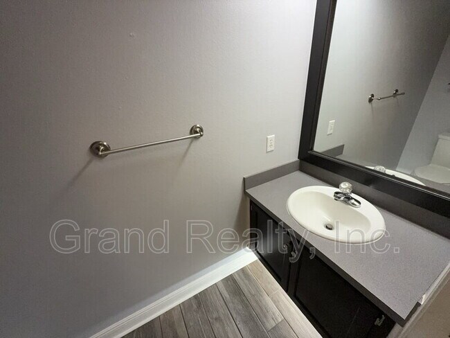 Building Photo - 5212 Jim Dandy Ln
