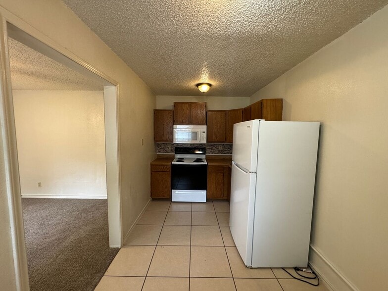 Building Photo - 1301 Franz Dr