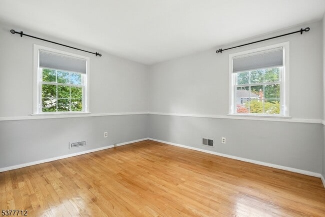 Building Photo - 49 Canoe Brook Pkwy
