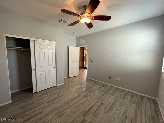 Building Photo - 122 Scarlett View Ave